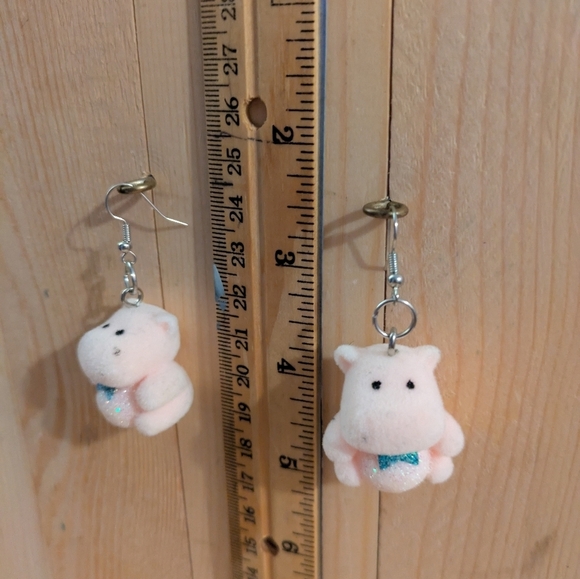 Adorable Cream Hippo Earrings - Picture 3 of 5